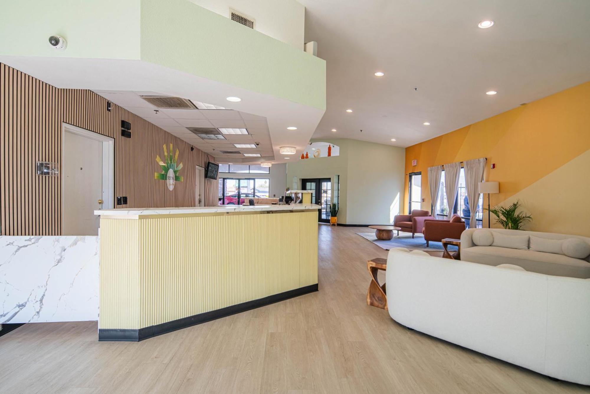 Hotel Rising Phoenix Exterior foto